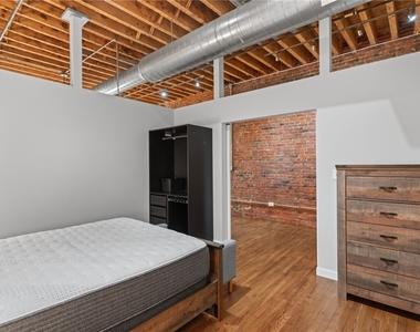 951 Liberty Ave - Photo Thumbnail 21