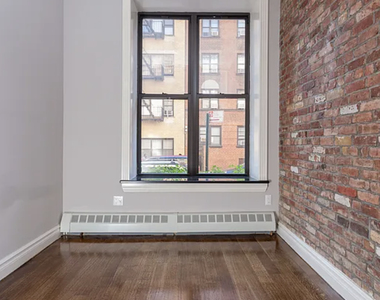 East 28th Street & 3rd Avenue - Photo Thumbnail 3