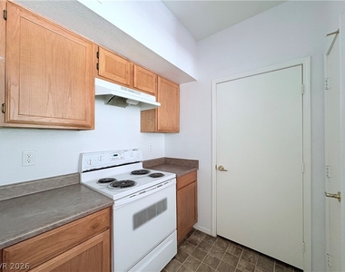 6650 W Warm Springs Road - Photo Thumbnail 7