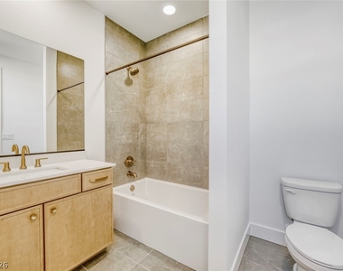 1041 Soaring Sage Avenue - Photo Thumbnail 18