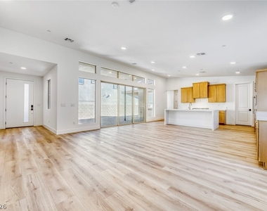 1041 Soaring Sage Avenue - Photo Thumbnail 11