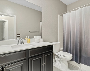 7036 Denio Island Street - Photo Thumbnail 28