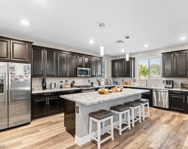7036 Denio Island Street - Photo Thumbnail 10