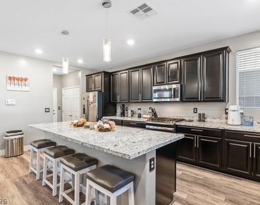 7036 Denio Island Street - Photo Thumbnail 12