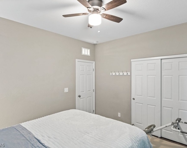 7036 Denio Island Street - Photo Thumbnail 25