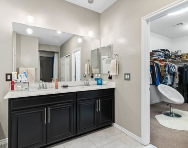 7036 Denio Island Street - Photo Thumbnail 22