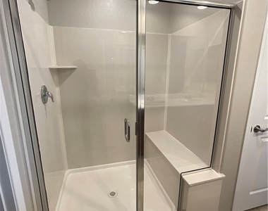 18 Pivot Avenue - Photo Thumbnail 9