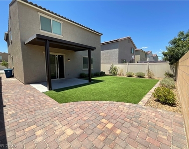 18 Pivot Avenue - Photo Thumbnail 11