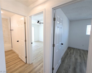 1083 E Calvada Boulevard - Photo Thumbnail 14