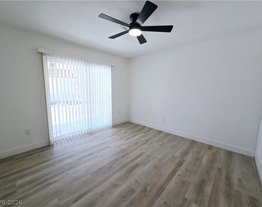 1083 E Calvada Boulevard - Photo Thumbnail 17