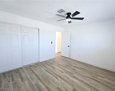 1083 E Calvada Boulevard - Photo Thumbnail 18