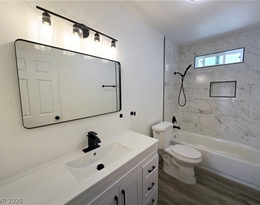 1083 E Calvada Boulevard - Photo Thumbnail 15