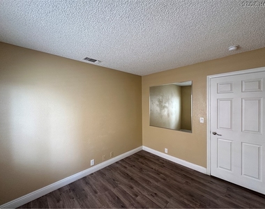 3136 Centavo Drive - Photo Thumbnail 12