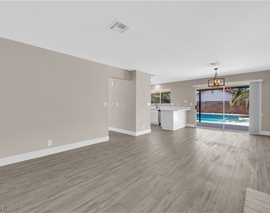 7727 Scoby Court - Photo Thumbnail 8