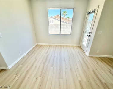 7340 Ridge Star Court - Photo Thumbnail 5