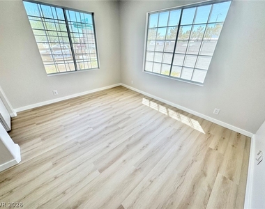 7340 Ridge Star Court - Photo Thumbnail 8