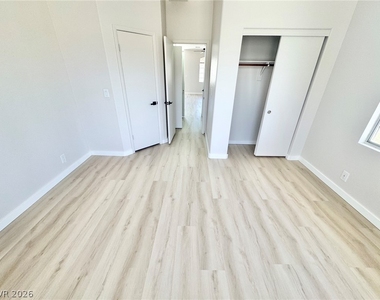 7340 Ridge Star Court - Photo Thumbnail 10
