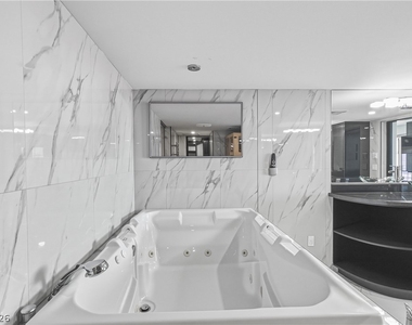 3111 Bel Air Drive - Photo Thumbnail 16