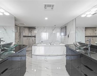 3111 Bel Air Drive - Photo Thumbnail 18
