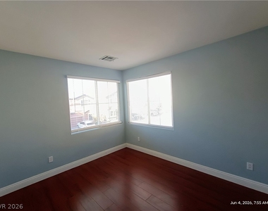 9756 Wailings Avenue - Photo Thumbnail 11