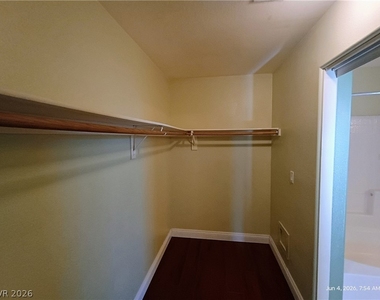 9756 Wailings Avenue - Photo Thumbnail 9