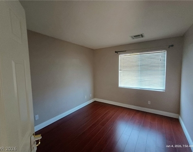 9756 Wailings Avenue - Photo Thumbnail 14