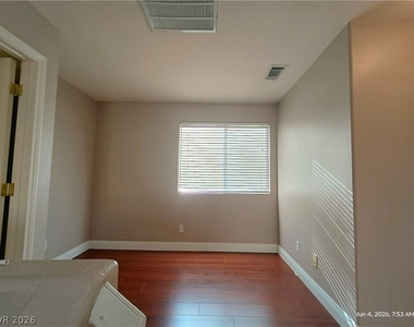 9756 Wailings Avenue - Photo Thumbnail 5