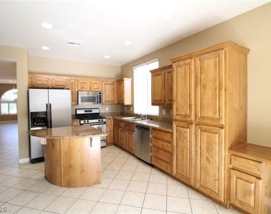 754 Rise Canyon Drive - Photo Thumbnail 7