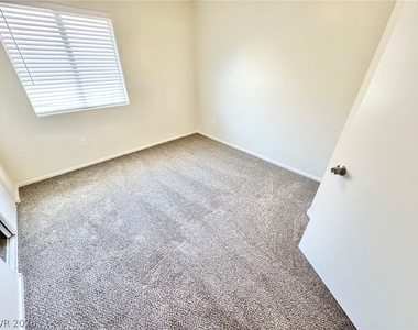 8745 Tomnitz Avenue - Photo Thumbnail 12