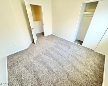 8745 Tomnitz Avenue - Photo Thumbnail 15