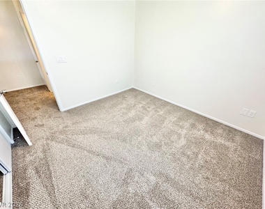 8745 Tomnitz Avenue - Photo Thumbnail 11