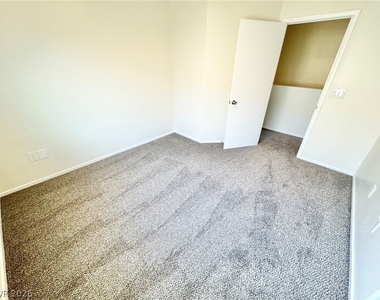 8745 Tomnitz Avenue - Photo Thumbnail 13