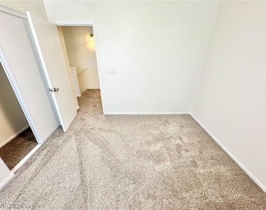 8745 Tomnitz Avenue - Photo Thumbnail 10