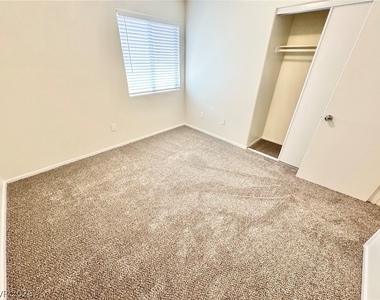 8745 Tomnitz Avenue - Photo Thumbnail 7