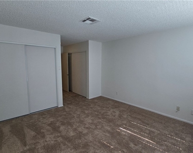4724 Cosley Drive - Photo Thumbnail 31