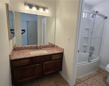 4724 Cosley Drive - Photo Thumbnail 26