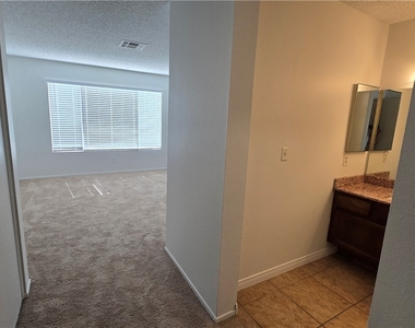 4724 Cosley Drive - Photo Thumbnail 25