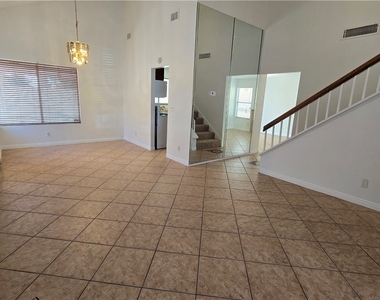4724 Cosley Drive - Photo Thumbnail 5