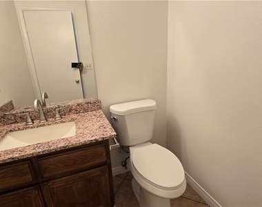 4724 Cosley Drive - Photo Thumbnail 12