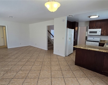 4724 Cosley Drive - Photo Thumbnail 8