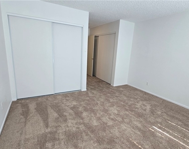 4724 Cosley Drive - Photo Thumbnail 30