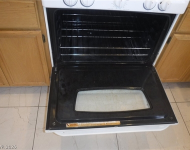 10680 Foggy Glen Avenue - Photo Thumbnail 10