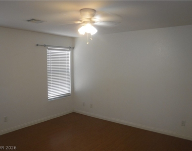 10680 Foggy Glen Avenue - Photo Thumbnail 13