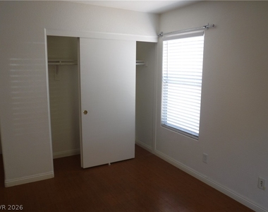 10680 Foggy Glen Avenue - Photo Thumbnail 24