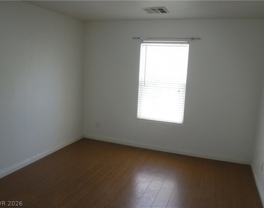 10680 Foggy Glen Avenue - Photo Thumbnail 23