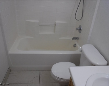 10680 Foggy Glen Avenue - Photo Thumbnail 21