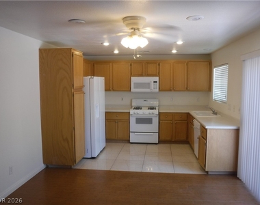 10680 Foggy Glen Avenue - Photo Thumbnail 5