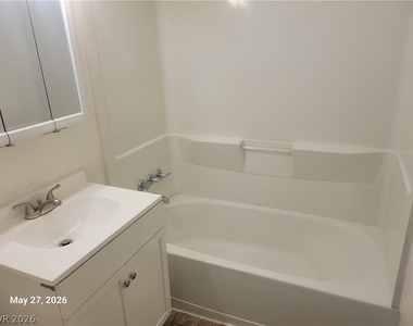 5240 Pebble Beach Boulevard - Photo Thumbnail 11
