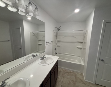 9304 Polwarth Court - Photo Thumbnail 18