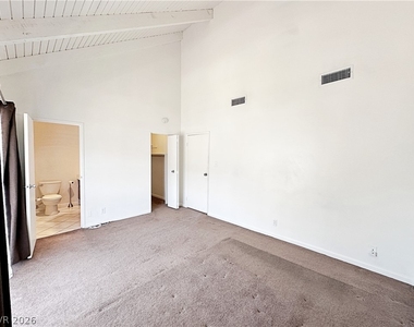 674 Rolling Green Drive - Photo Thumbnail 18
